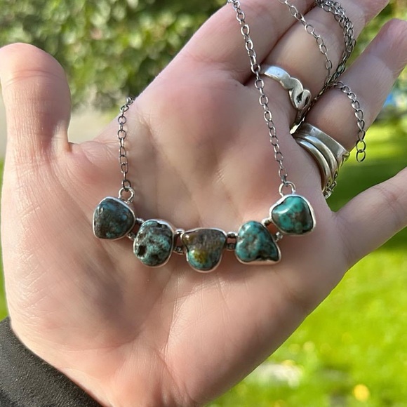 Turquoise rough chunk 5 stone southwestern sterling silver necklace - Picture 9 of 14